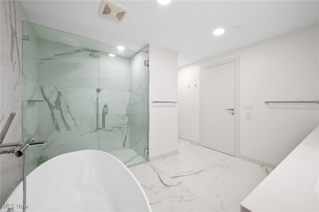 22700 Lake Road Rocky River OH 44116