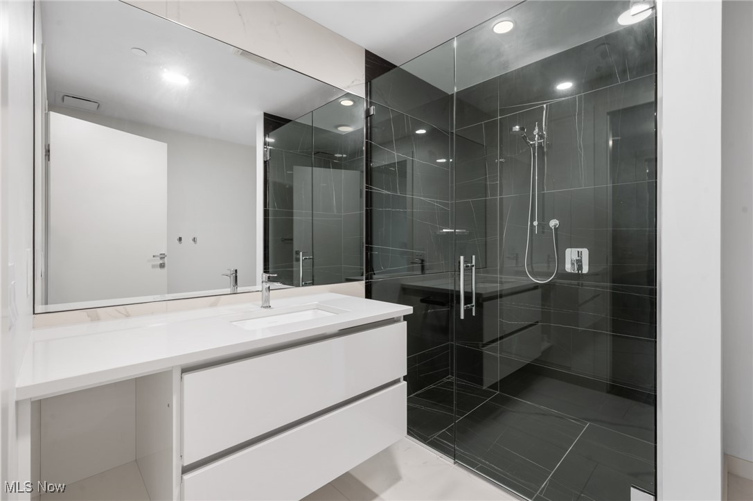 22700 Lake Road Rocky River OH 44116