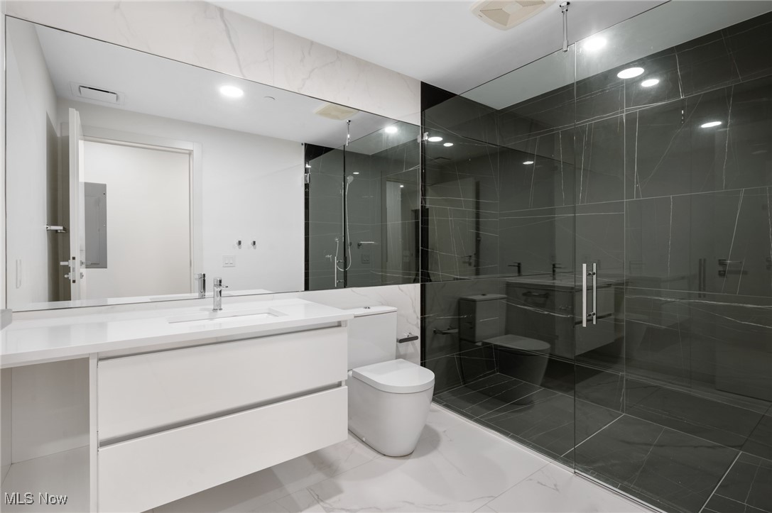 22700 Lake Road Rocky River OH 44116