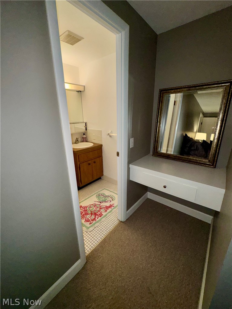 6895 Carriage Hill Drive Brecksville OH 44141