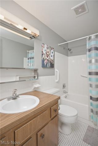 6895 Carriage Hill Drive Brecksville OH 44141