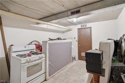 6895 Carriage Hill Drive Brecksville OH 44141