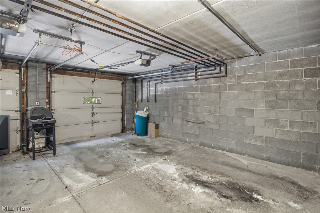 6895 Carriage Hill Drive Brecksville OH 44141