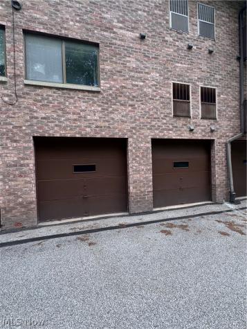 6895 Carriage Hill Drive Brecksville OH 44141