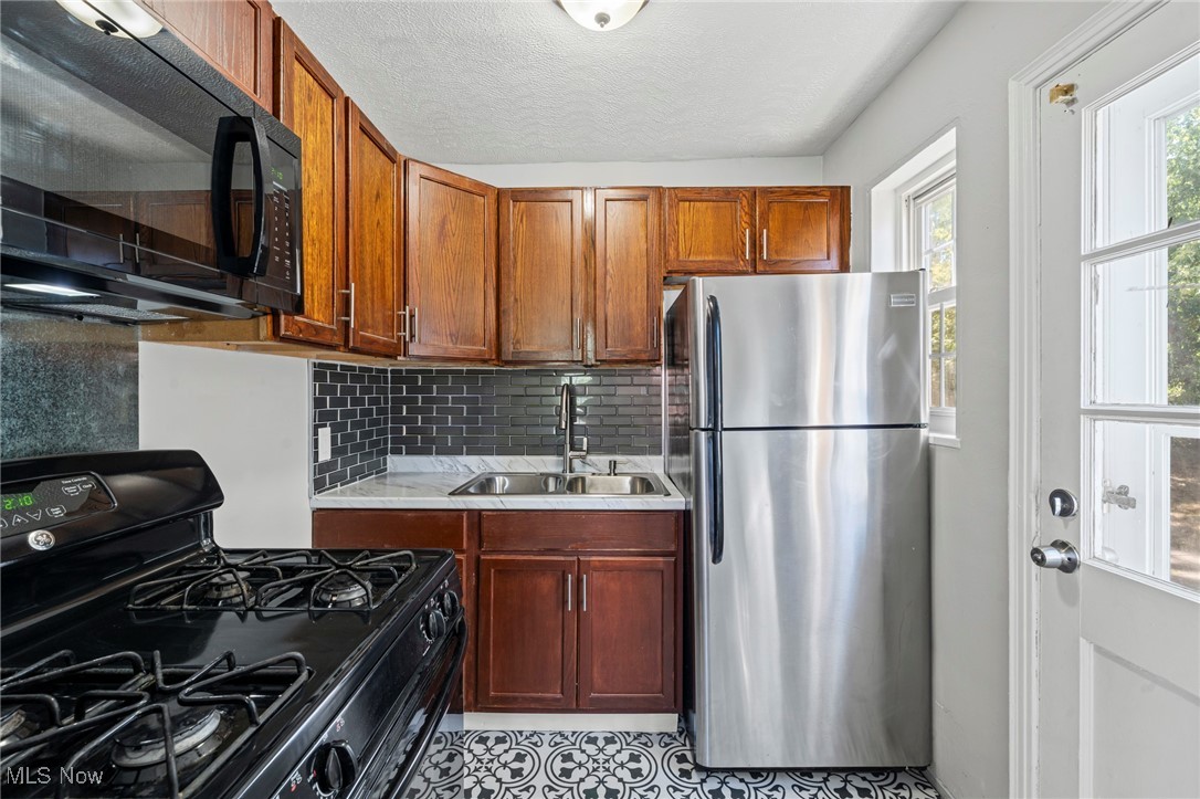 422 Clearview Drive Euclid OH 44123