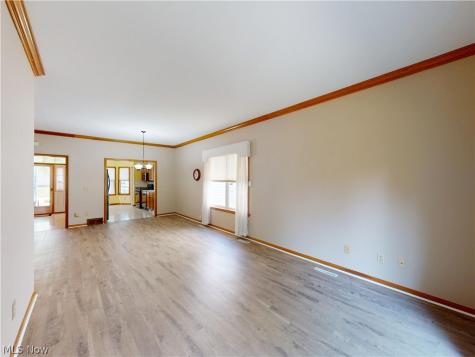 285 Village Drive Seven Hills OH 44131