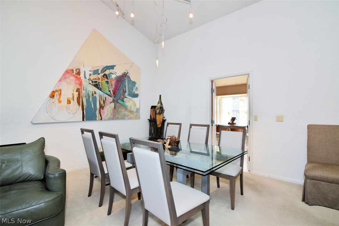 3264 Richmond Road Beachwood OH 44122