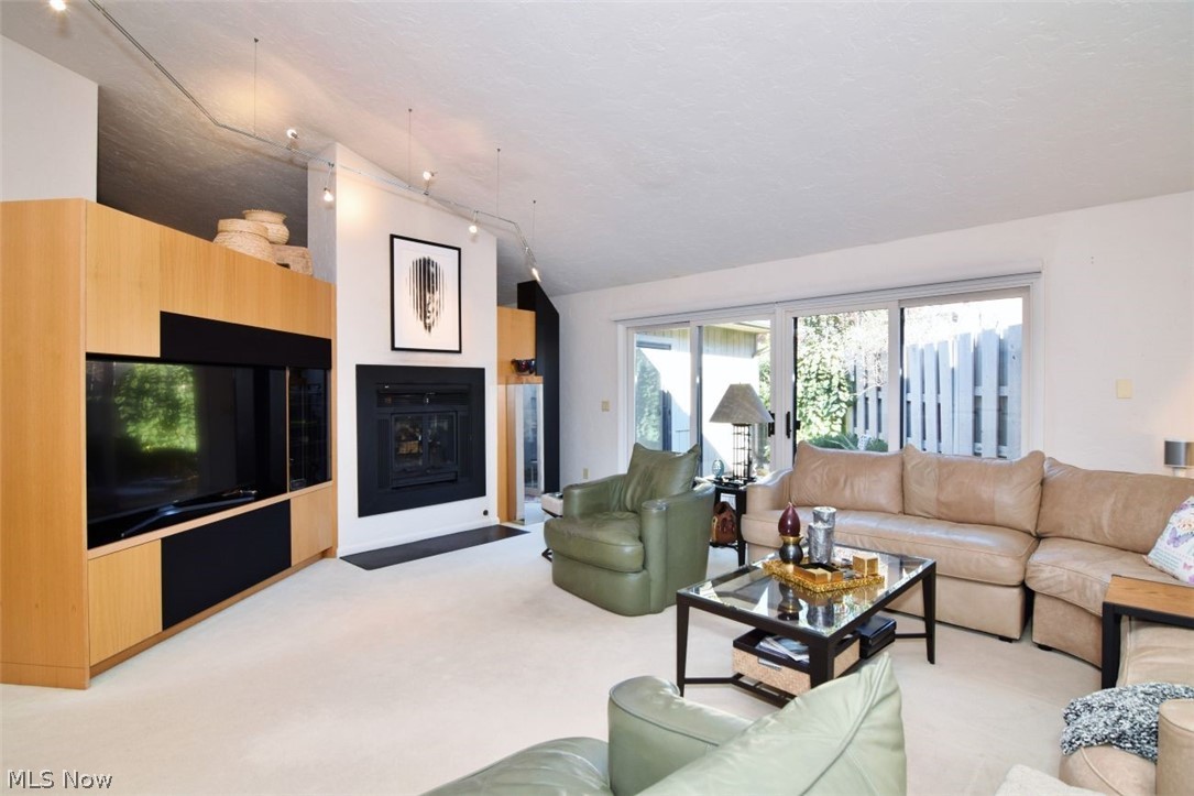 3264 Richmond Road Beachwood OH 44122