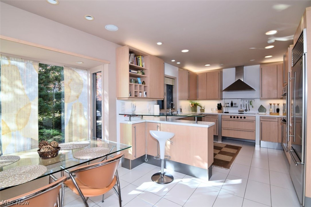 3264 Richmond Road Beachwood OH 44122