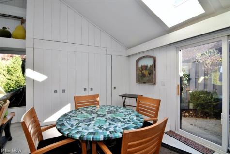 3264 Richmond Road Beachwood OH 44122