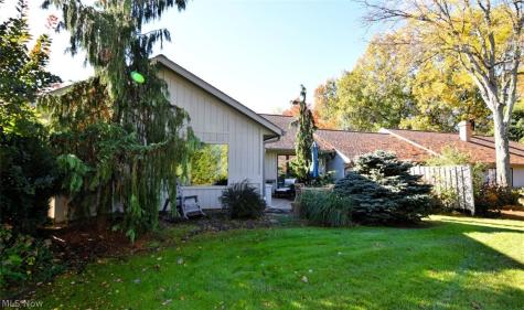 3264 Richmond Road Beachwood OH 44122