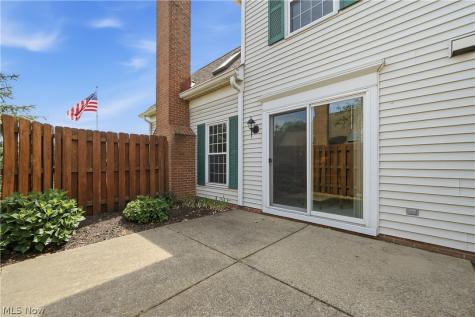 26 Hudson Common Drive Hudson OH 44236