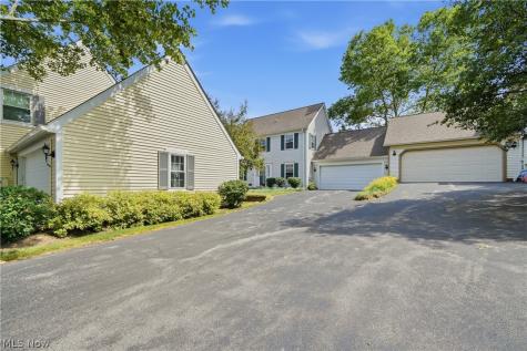26 Hudson Common Drive Hudson OH 44236