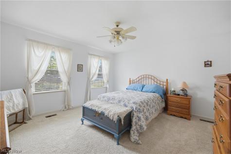 26 Hudson Common Drive Hudson OH 44236