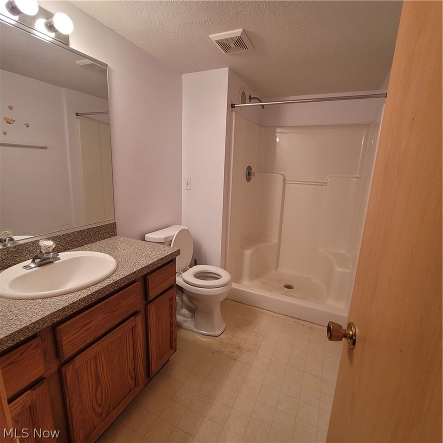 148 Woodland Cortland OH 44410