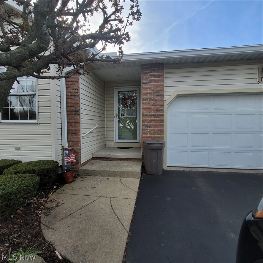 148 Woodland Cortland OH 44410