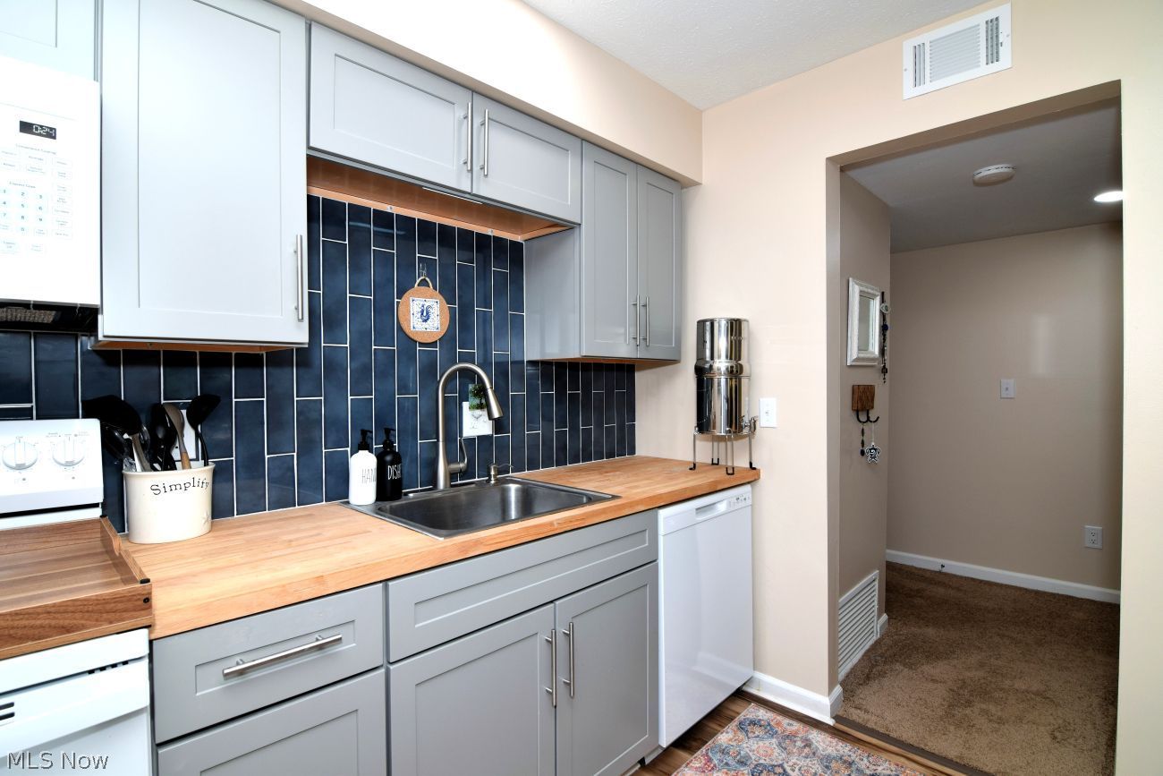75 Atterbury Boulevard Hudson OH 44236