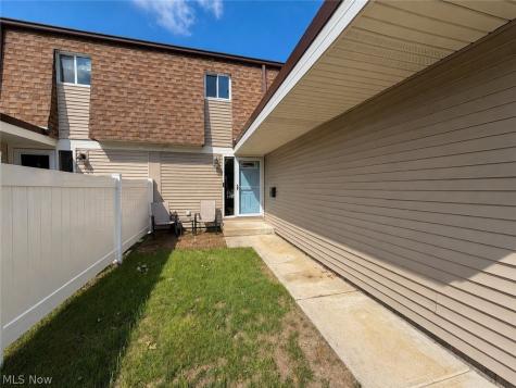 9274 Willow Lane Olmsted Falls OH 44138