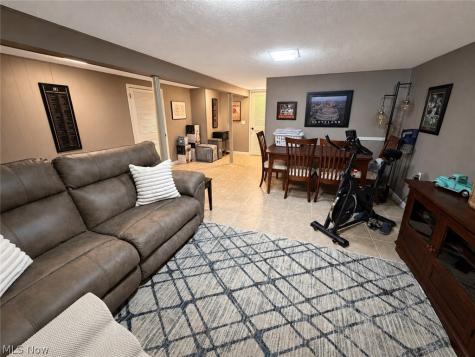 9274 Willow Lane Olmsted Falls OH 44138