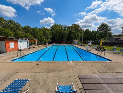 9274 Willow Lane Olmsted Falls OH 44138