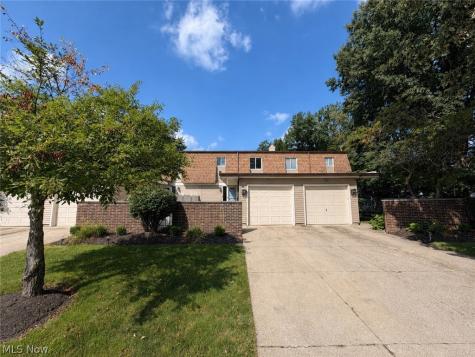 9274 Willow Lane Olmsted Falls OH 44138