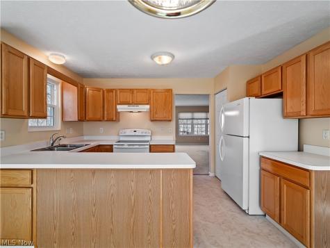 7770 Arbor Way Parma OH 44134