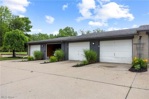 6231 Hidden Creek Drive Lorain OH 44053
