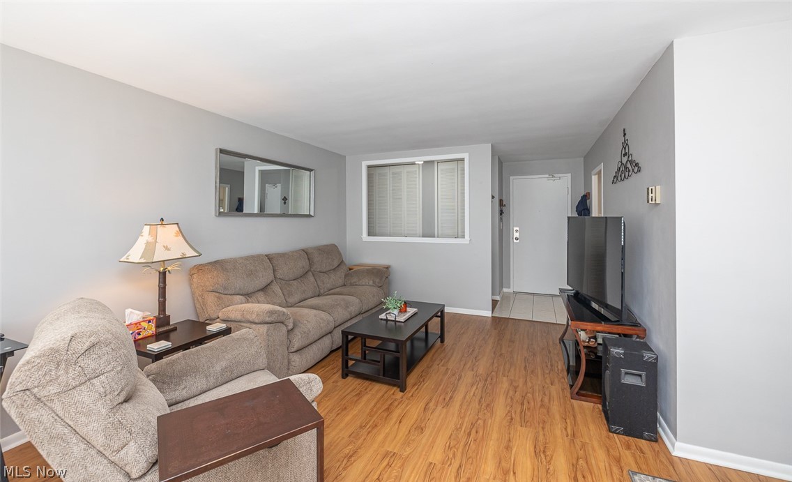 12520 Edgewater Drive Lakewood OH 44107