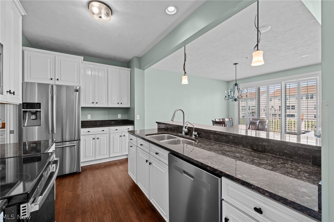 187 Seaview Drive Willowick OH 44095
