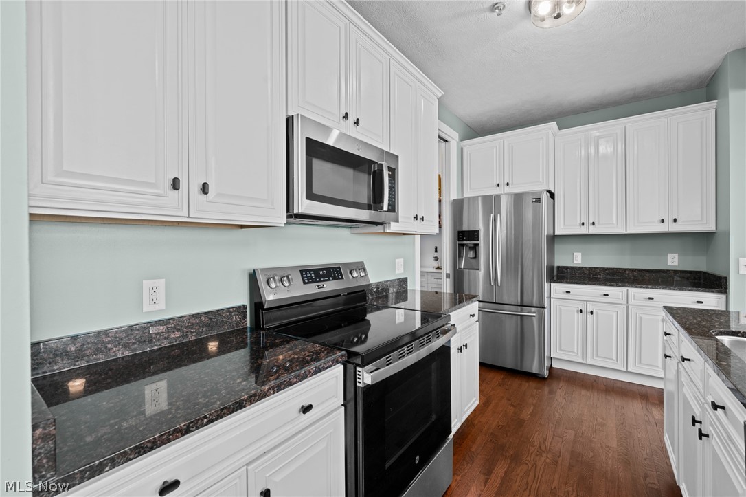 187 Seaview Drive Willowick OH 44095