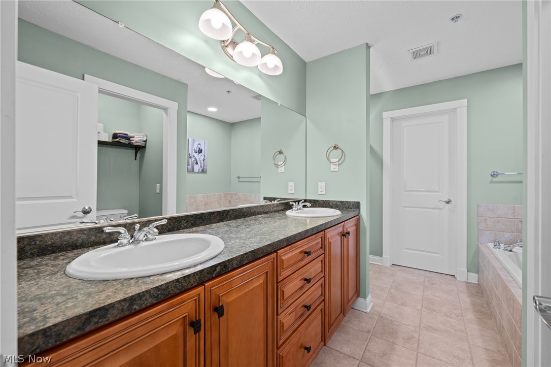 187 Seaview Drive Willowick OH 44095