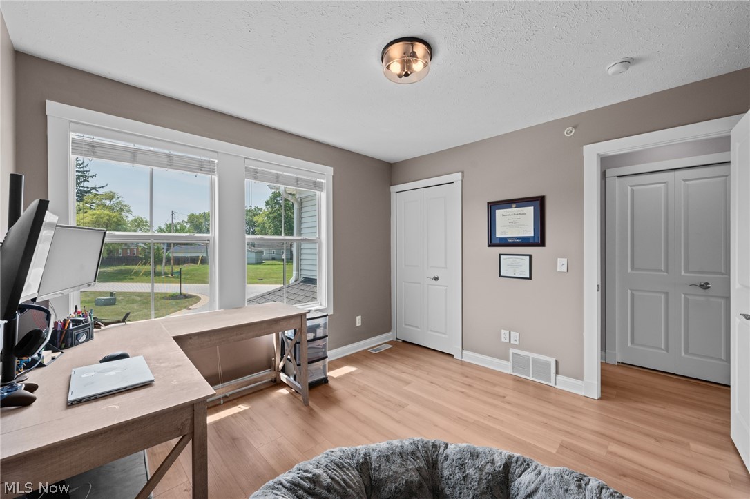 187 Seaview Drive Willowick OH 44095