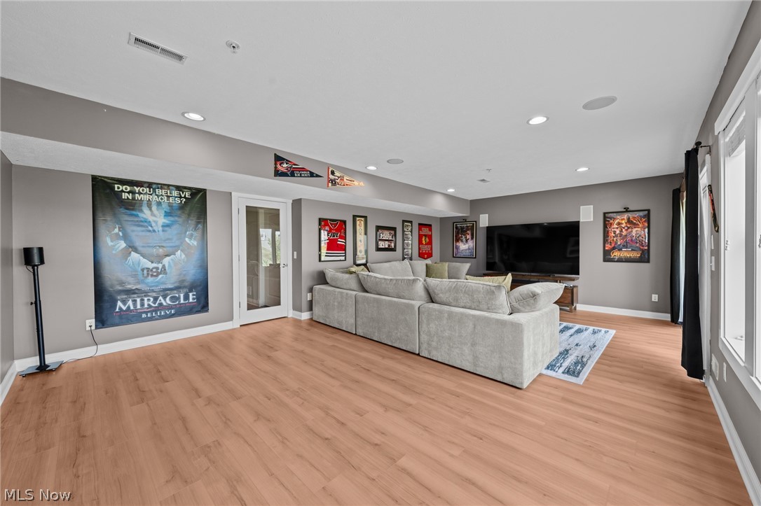 187 Seaview Drive Willowick OH 44095
