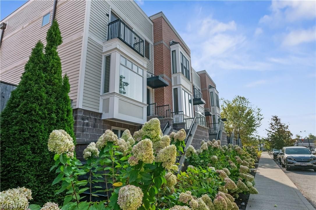 21 Atterbury Boulevard Hudson OH 44236