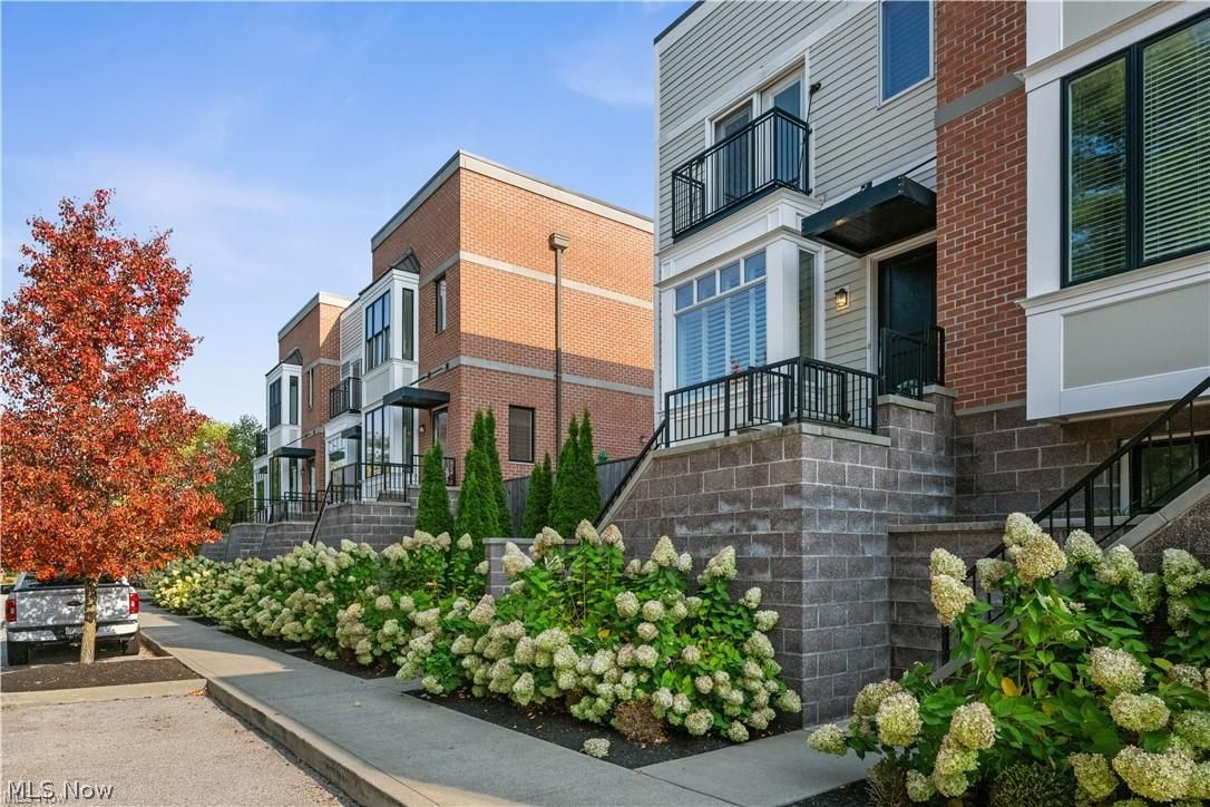 21 Atterbury Boulevard Hudson OH 44236