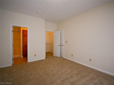 7 Woodland Chase Boulevard Niles OH 44446
