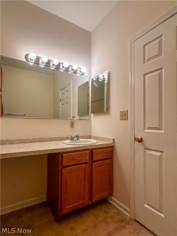 7 Woodland Chase Boulevard Niles OH 44446