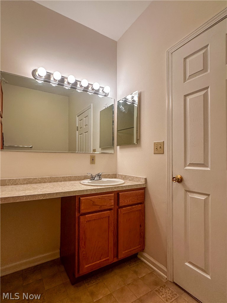 7 Woodland Chase Boulevard Niles OH 44446