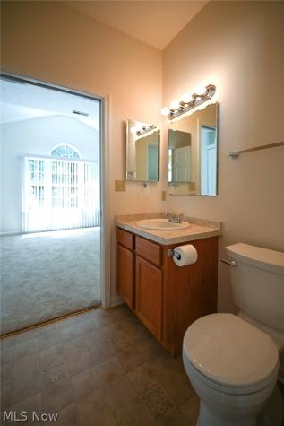 7 Woodland Chase Boulevard Niles OH 44446