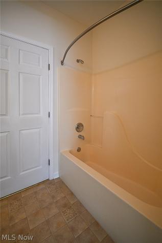 7 Woodland Chase Boulevard Niles OH 44446