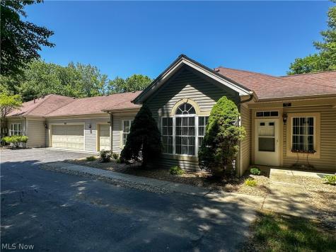 7 Woodland Chase Boulevard Niles OH 44446