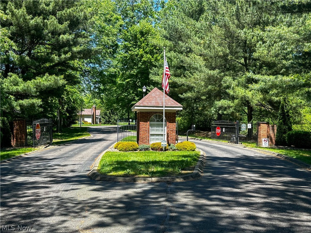 7 Woodland Chase Boulevard Niles OH 44446