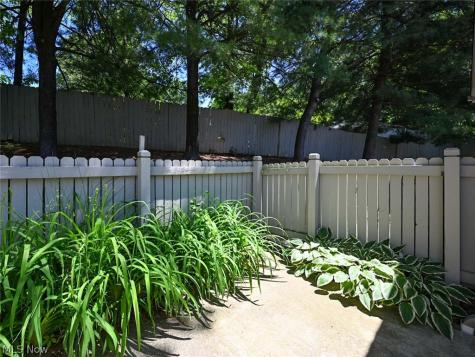 7 Woodland Chase Boulevard Niles OH 44446