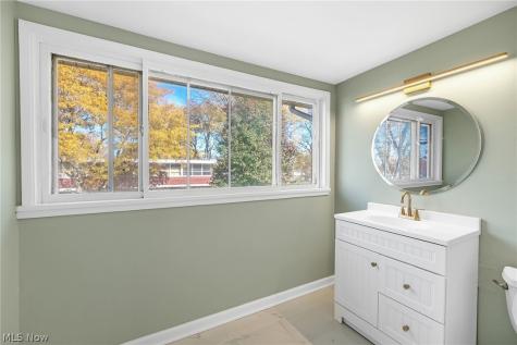 5880 Woolman Court Parma OH 44130