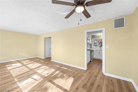 5880 Woolman Court Parma OH 44130