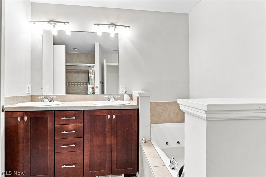 3213 Euclid Heights Boulevard Cleveland Heights OH 44118