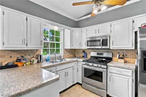8632 Wedgewood Avenue NW North Canton OH 44720