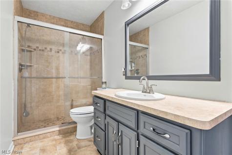 8632 Wedgewood Avenue NW North Canton OH 44720