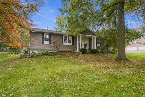 8632 Wedgewood Avenue NW North Canton OH 44720