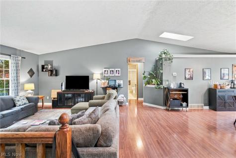 8632 Wedgewood Avenue NW North Canton OH 44720